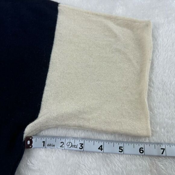 Vince M Short Sleeve Cashmere Sweater Navy Blue Cream Colorblock Minimalist - Picture 6 of 8